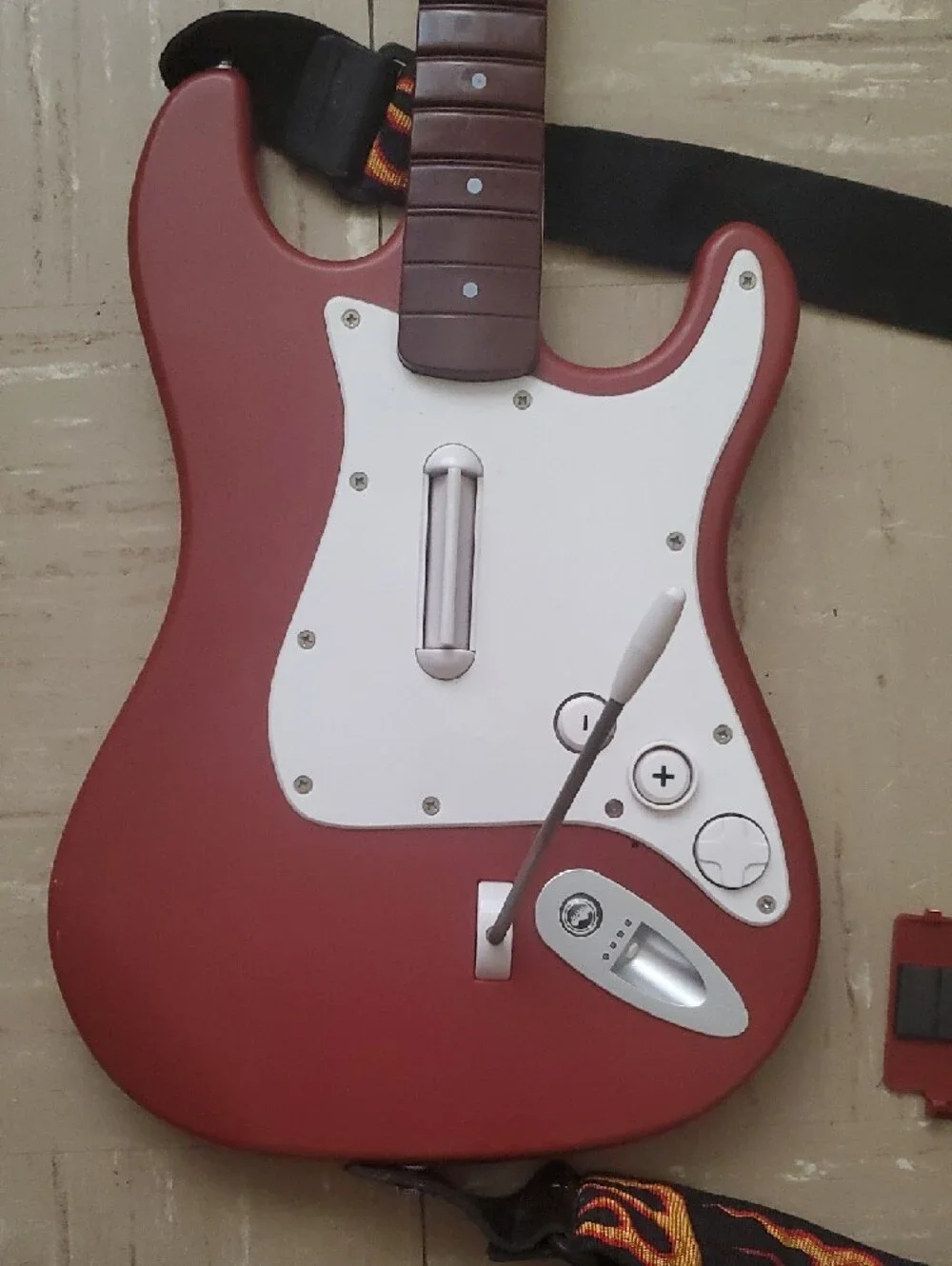 Rock Band 3 Wii U Harmonix Fender Stratocaster Guitar RED 96561 RB3 - NO DONGLE